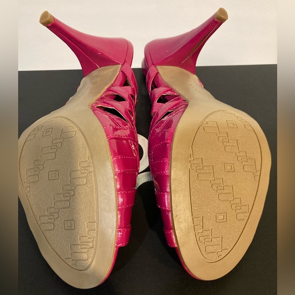 Bandolino Women’s Strappy Open Toe Heels Bright Fushia Size 7.5 - Picture 5 of 8